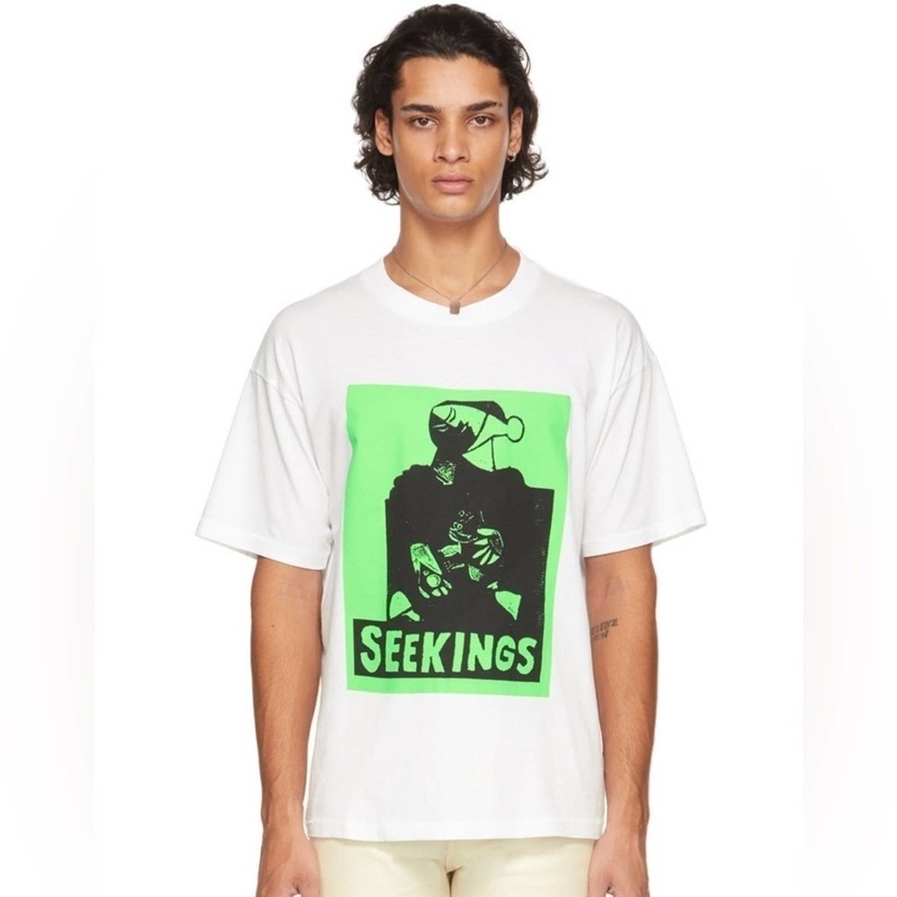 Seekings Graphic Logo Tee